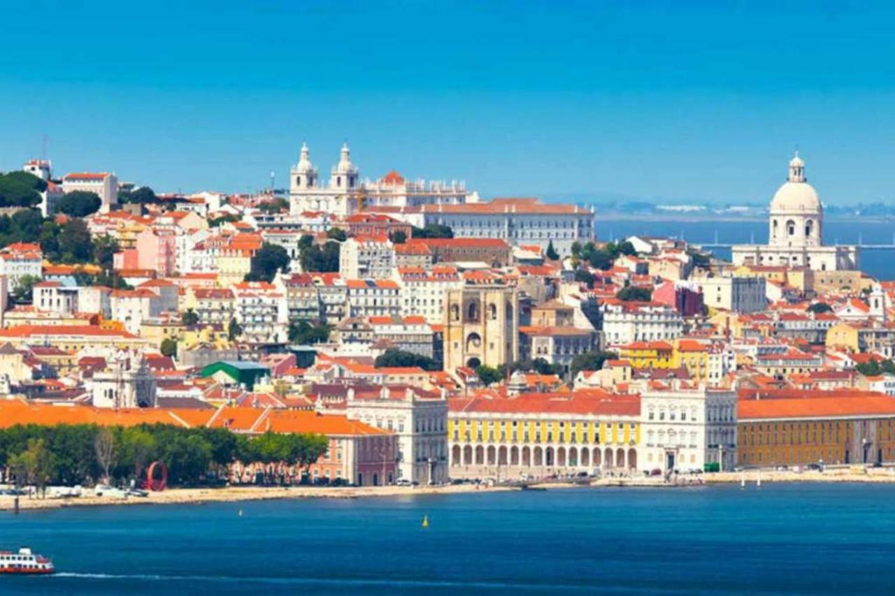 Appartamento Blue Urban Alfama Lisbona Esterno foto